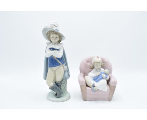 Nao by Lladro figures of a Good Swordsman 1043 and a Playing Nurse 1055 (2). In good condition with no obvious damage or rest