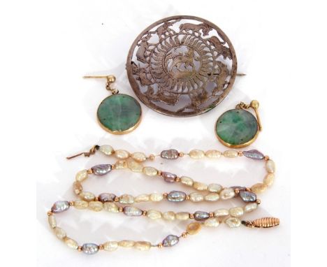 Mixed Lot: pair of carved jade disc earrings in gilt metal frames, a freshwater pearl necklace (broken) together with a pierc