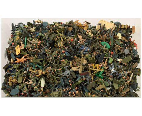 Various Makers - A Large Group of Plastic Figures. Mostly WWII or similar themes. Various scales, both painted &amp; unpainte