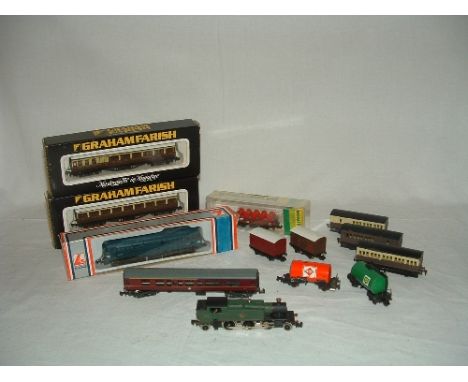 2 x N Gauge Locomotives, 6 Coaches and 5 Goods Wagons - GRAHAM FARISH 1605 BR Green Class 61XX 2-6-2T no 6115 (Excellent) and