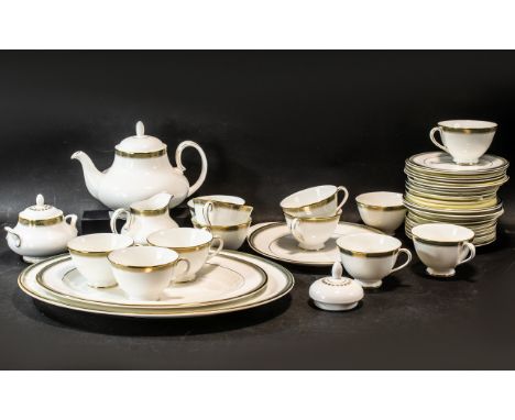 Royal Doulton 'Clarendon' Design Dinner/Tea Service, comprising 8 x 10.5" dinner plates, 9 x 8" side plates, 6 x 9" salad pla