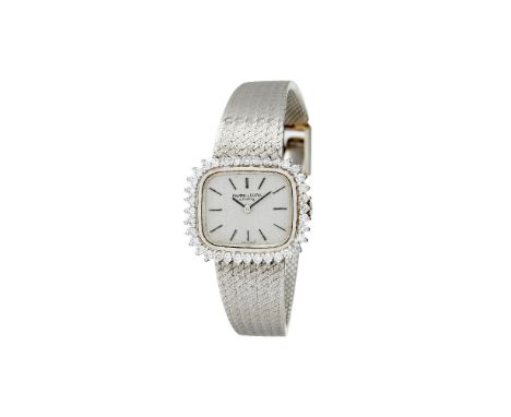 Favre-Leuba, Lady's white gold coloured and diamond bracelet watch, no. 570037 12   Movement: Manual wind, 17 jewels   Case: 