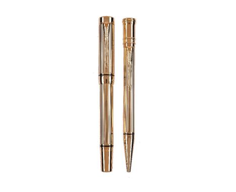 Parker, Duofold, a rare retail sample gilt metal fountain pen and roller ball pen, the fountain pen cap with arrow clip, cap 