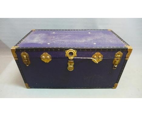 A mid 20th century cabin trunk, H.51 W.100 D.51cm 