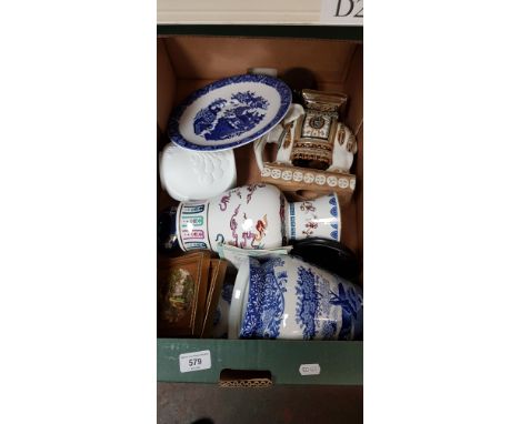 Decorative items - large vase ‘The Dance of the Celestial Dragon’ 29.5cm highincluding stand with COA, Royal Worcester blue &