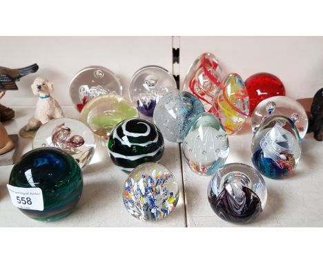15 glass paperweights including Caithness 