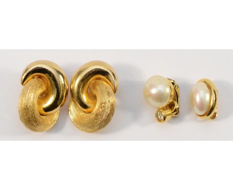 Christian Dior, a pair of gilt metal clip on earrings, 30mm, with two single Christian Dior clip on earrings, 26g