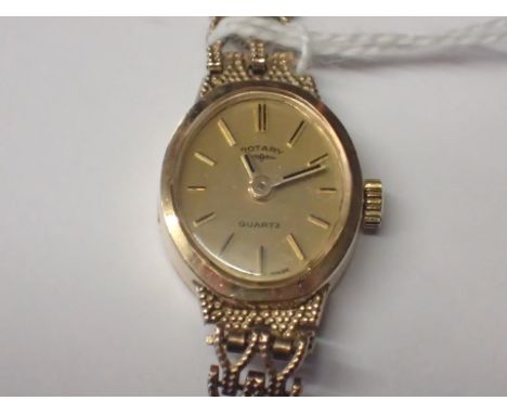 Ladies 9ct gold Rotary wristwatch on a 9ct gold bracelet 11.8g