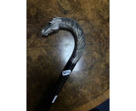 MODERN WALKING STICK WITH SILVER HORSES HEAD HANDLE