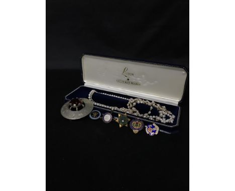 LOT OF COSTUME JEWELLERY, including pearls, silver examples, vintage pin badges, etc