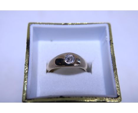 A 18ct gold diamond solitaire hallmarked for Chester (split shank) size P 1/2 