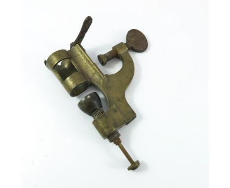 BRASS CLAMP TYPE CARTRIDGE LOADING TOOL MARKED 'MELLANDS REGISTERED 1614'