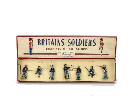 Britains set 2059 Union Infantry, in ROAN box, G in G box
Paint loss present on the uniforms, hands and weapons. One bayonet 