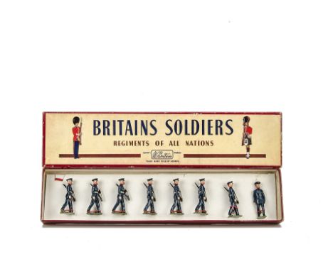 Britains set 2044 US Air Corps, in ROAN box, G in G box
Areas of paint loss on bayonets and under the figures arms, likely du