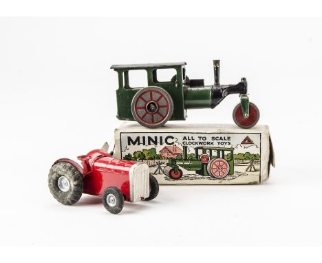 A Tri-ang Minic 33M pre-war Steam Roller, in green with wooden wheels and roller, in original box, F-G, chimney, front of boi