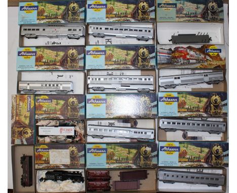 Model Railway: A collection of assorted HO/OO Gauge model railway rolling stock and coaches, together with an L.C.&amp;N. Co.