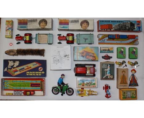 Tinplate: A collection of assorted tinplate and clockwork boxed items to include: Roli Zoli, Noddy's Horse and Cart, Rakodo V