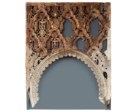 Plasterwork arch. Nasrid culture, Hispano-Muslim, 14th century.Plaster.Measurements: 92 x 74 x 6 cm.Nasrid plasterwork arch. 