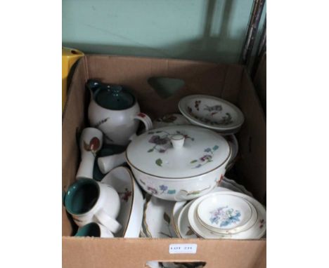 A SELECTION OF PREDOMINANTLY ROYAL WORCESTER TABLE WARES, together with a small selection of Denby green wheat 