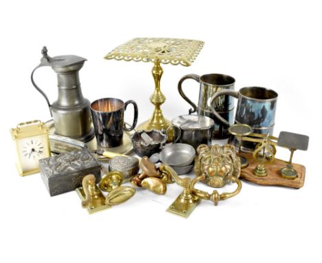 A mixed lot of metalware to include brass, pewter and EPNS items to include pewter ewer with acorn finial, brass candlestick,