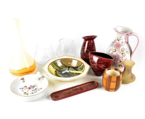 A quantity of collectibles to include a retro glass flask vase, two pieces of boxed Wedgwood jasper ware, a Royal Doulton bow