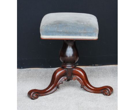 Victorian rosewood revolving tripod piano stool on cabriole legs.