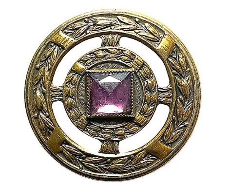 1 Large 19th century ornate setting Gay 90 button. Here is a nicely executed ornately designed bordered button from the late 