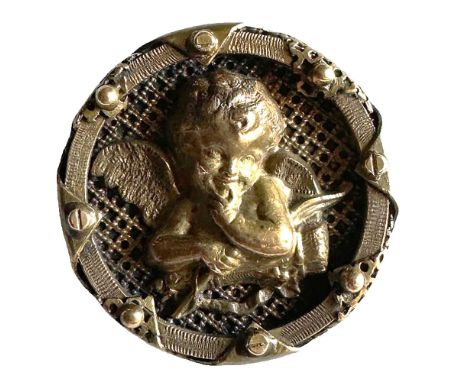 1 Large 19th century handkerchief corner button. Here is a scarce and beautifully detailed brass handkerchief corner with a s