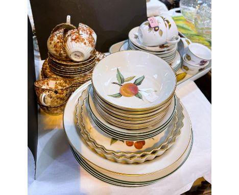 A selection of Royal Worcester "Evesham Vale" dinner and teaware, 20 pieces approx.; similar Royal Worcester ware; a late 19t