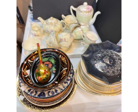 An Art Deco 8 piece tea for two service, New Chelsea Terrace; a 15 piece coffee set in green and gilt; decorative plates; etc