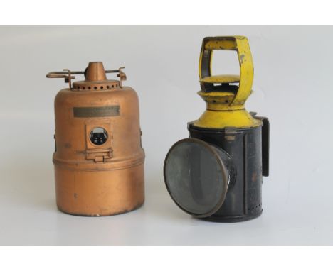 A B.R. FOUR ASPECT SIGNALLING OIL LAMP 'SHERWOOD' BURNER, together with a lamp manufacturing and Railway supplies Ltd oil lam