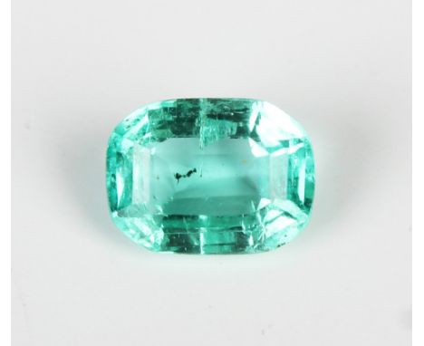An unmounted step cut emerald, dimensions approx 0.90mm x 5.15mm x 3.05mm.Buyer’s Premium 29.4% (including VAT @ 20%) of the 