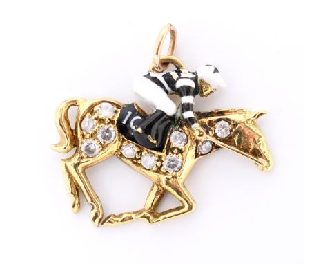 Londen, 18 kt. gouden bedel hanger. In de vorm van een jockey te paard. Het paard bezet met briljant geslepen diamant (ca. 0.