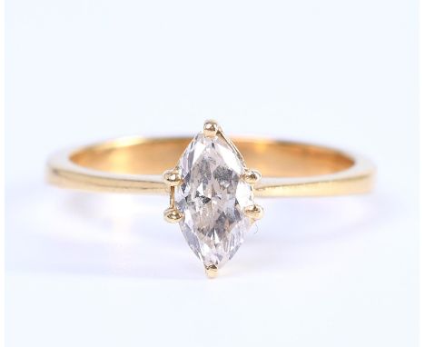 18 kt. Gouden solitair ring, bezet met een markies geslepen diamant van ca. 0.40 ct. bruto 3,1 gr., ringmt. 17 [1] 18 k. Gold