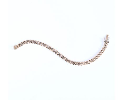 14 kt. Gouden schakelarmband, opgebouwd uit een gourmetschakel aan een baksluiting. Gekeurd met eikenblad voor 14 kt. goud 19