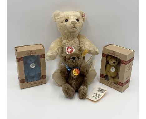 A collection of modern Steiff teddy bears including a Classic Teddy bear, two Steiff Club bears etc