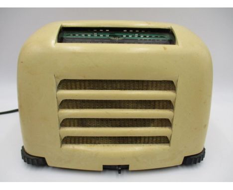 A Kolster Brandes vintage bakelite radio, model no. FB10