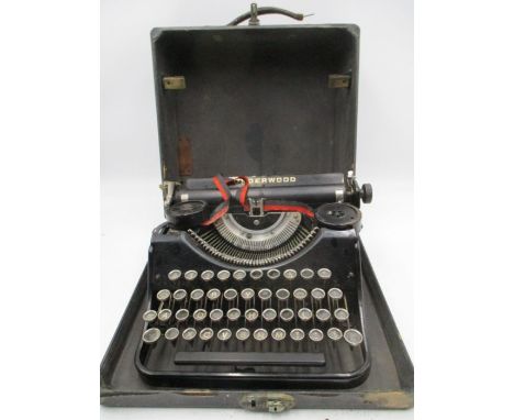 An Underwood vintage typewriter- case A/F