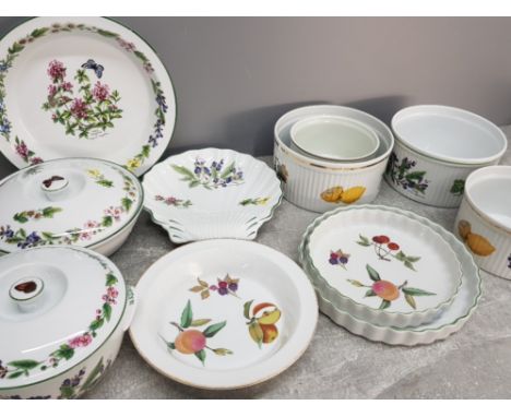10 pieces of royal Worcester dinnerware evesham, herbs etc