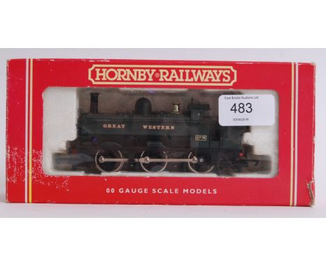 HORNBY: An original vintage Hornby 00 gauge railway trainset locomotive R760. Within the original box.