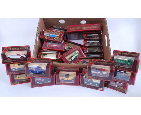 MATCHBOX MODELS OF YESTERYEAR: A good collection of approx 30x vintage Matchbox Models Of Yesteryear boxed diecast models. Sl