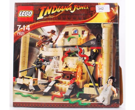 LEGO INDIANA JONES: An original Lego Indiana Jones 7621 ' The Lost Tomb ' lego set. With instructions, within the original bo