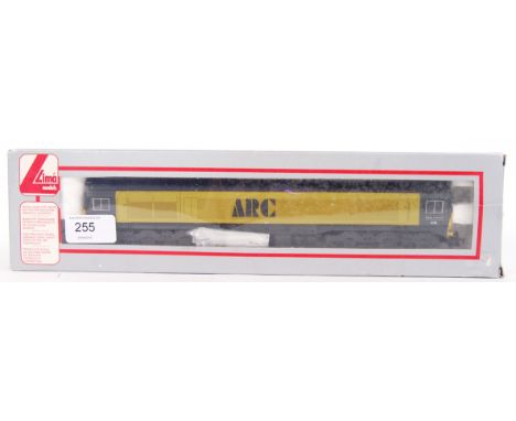 LIMA: An original vintage Lima Model Railways H0 / 00 Gauge railway trainset locomotive 204839A6 59102 ARC Village Of Chantry