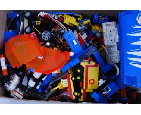 LEGO: A box of assorted VINTAGE Lego (all vintage, c1980's) to include some sets / part built models, loose bricks, base plat
