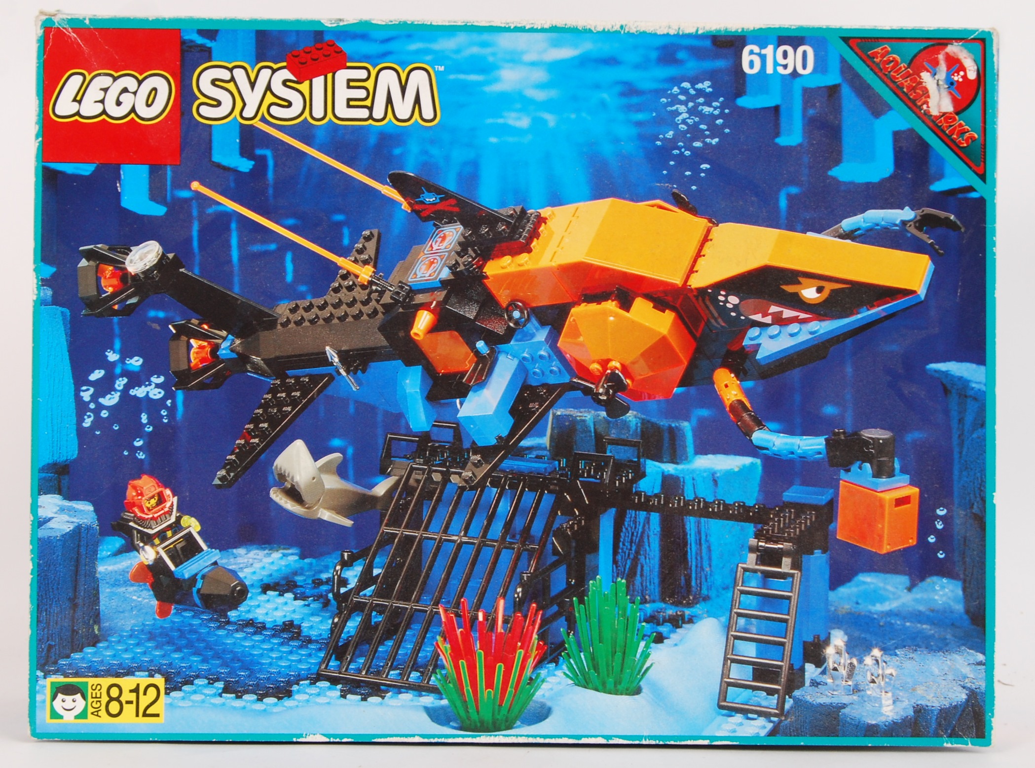LEGO An original vintage Lego System Aquasharks set 6190 set. Within