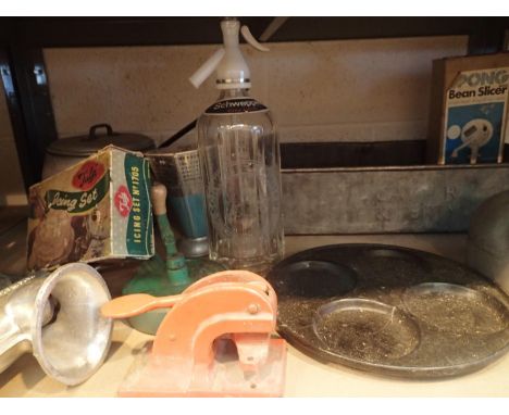 Vintage kitchen accessories including bean slicers, micer, king set, Aga etc. Not available for in-house P&amp;P, contact Pau