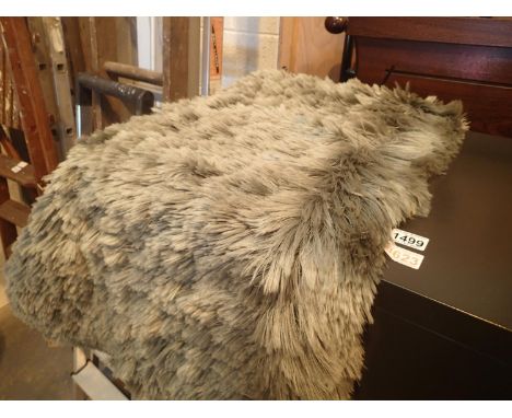 Vintage fields skelmet rug, 54" x 27". Not available for in-house P&amp;P, contact Paul O'Hea at Mailboxes on 01925 659133 
