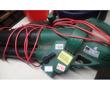 Gardenline PLU no 8027 garden vac and blower with lead and bag, working at lotting. Not available for in-house P&amp;P, conta