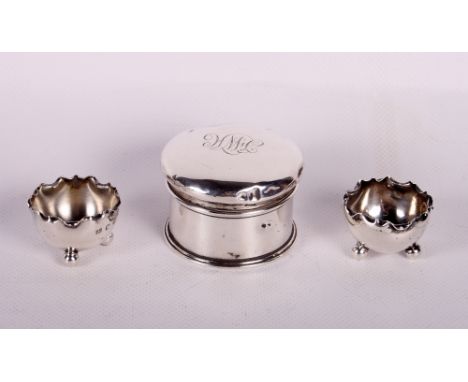 A pair of silver salts and a silver trinket box, 2.7oz troy approx