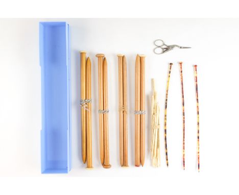 Vintage bone crochet hooks, together with bone and beech knitting needles, etc